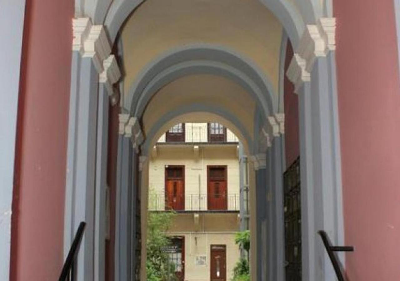 B&L Apartment Boedapest Buitenkant foto